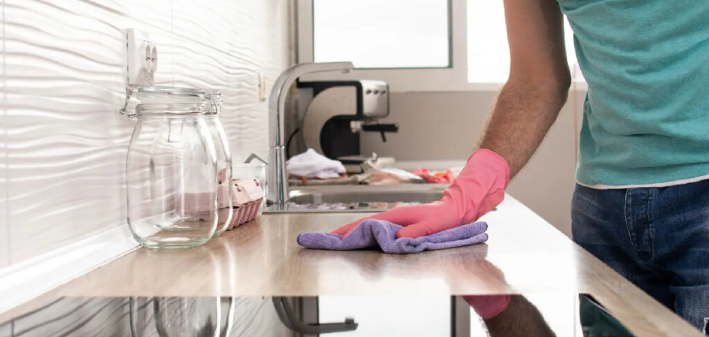 How to Get Rid of Fruit Flies in Kitchen Sink