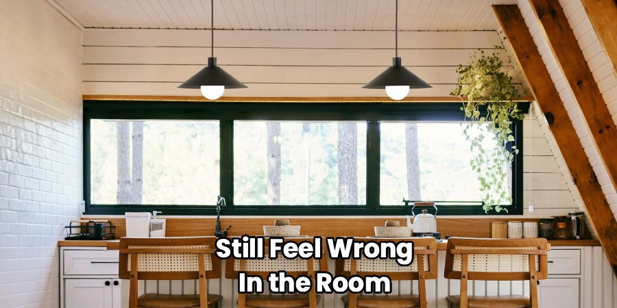 Still Feel Wrong
In the Room