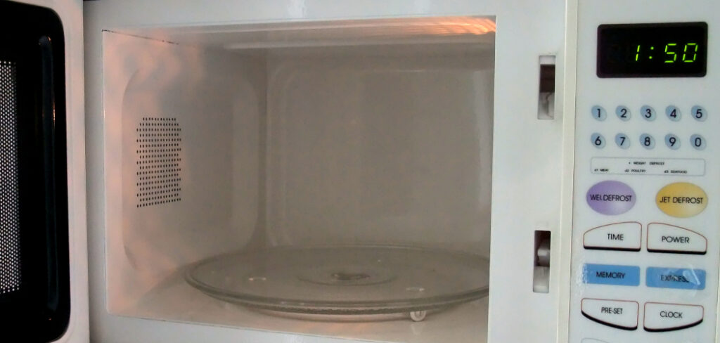 How to Dispose of Old Microwave Oven