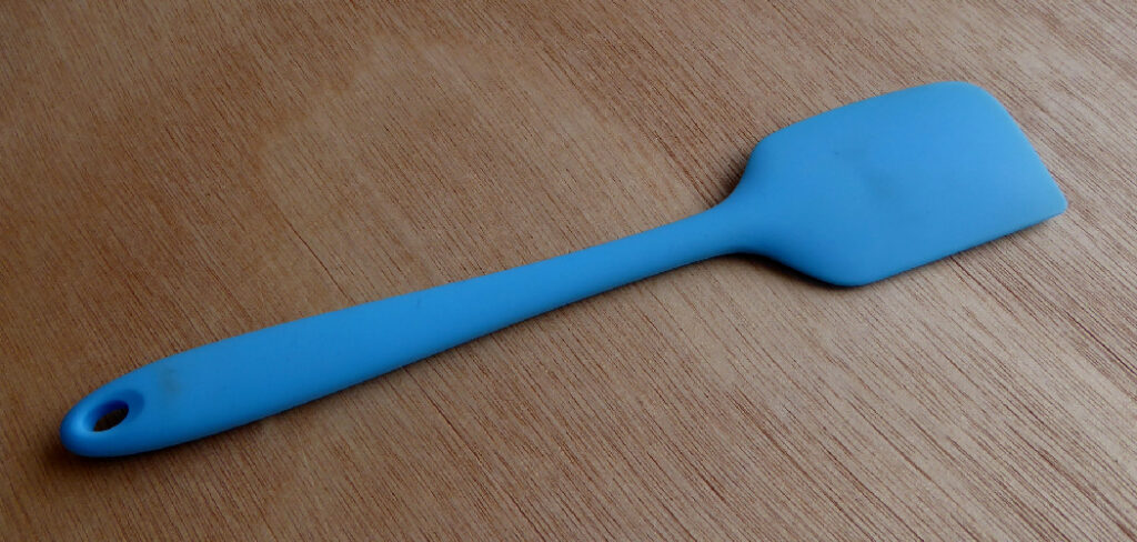 How to Use a Spatula